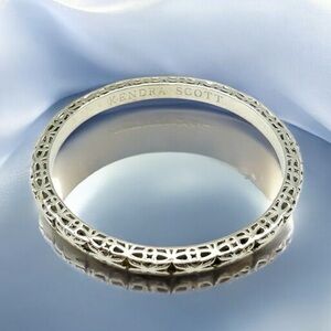 Kendra Scott Silver Tone Filigree Bangle Bracelet 8” EUC